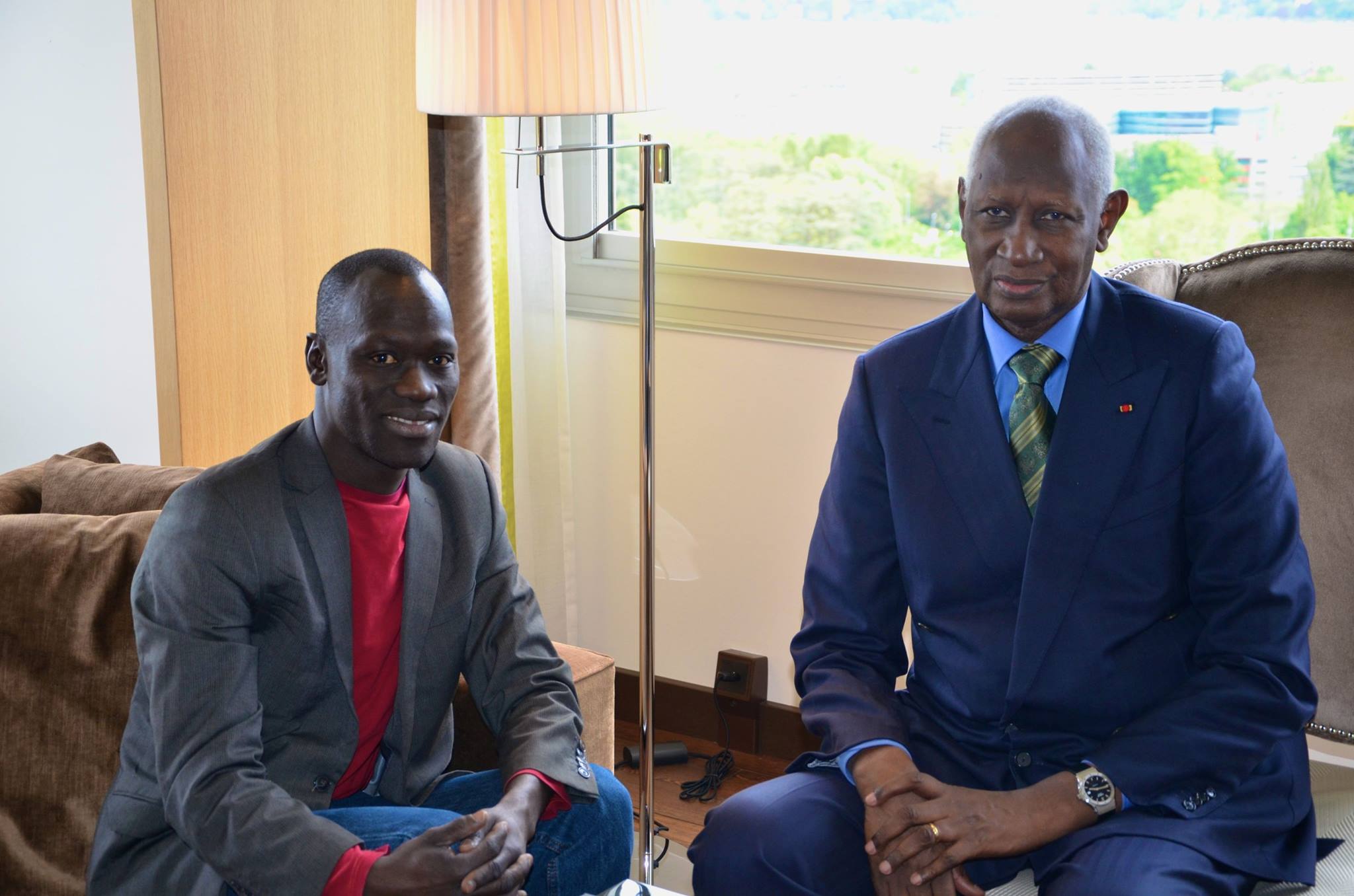 Abdou Diouf reçoit le journaliste Gorgui Wade Ndoye à Genève