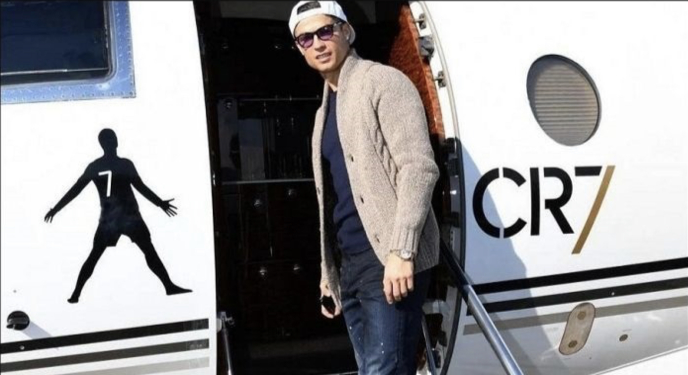 Avez-vous 20,5 millions $? Cristiano Ronaldo vend son jet car il est trop petit