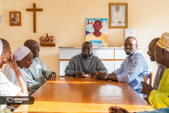 Président Ousmane SONKO reçu à la Paroisse Notre Dame de la Délivrance de Popenguine
