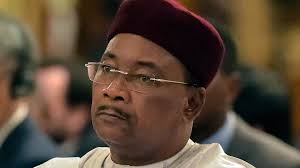 Forum de Dakar : « L’ordonnance thérapeutique » de l’Afrique prescrite par l’ancien Président Nigérien Mahamadou Issoufou…