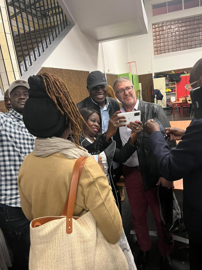 Khalifa Sall et Taxawu Sénégal en France : Des membres du mouvement national des jeunesses et étudiants socialistes ont répondu à l’appel