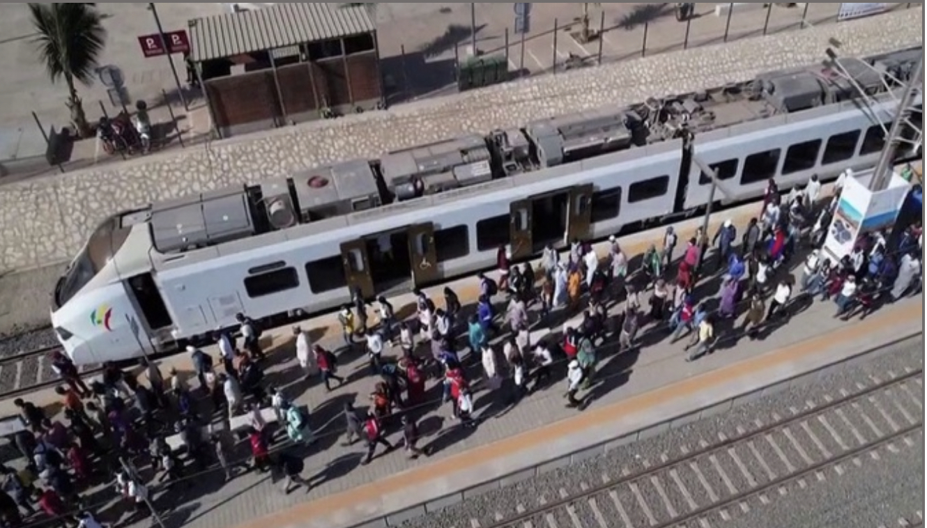En Pleine Course… Le Train express régional tombe en panne et crée la psychose