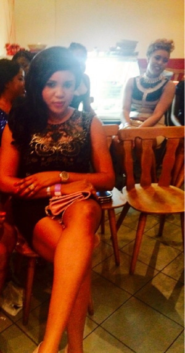 Mariama la promotrice culturelle gambienne de Germany à la soirée de Titi