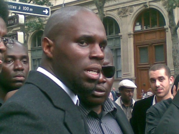 Kemi Seba incarcéré à Paris, son épouse s'active à Dakar