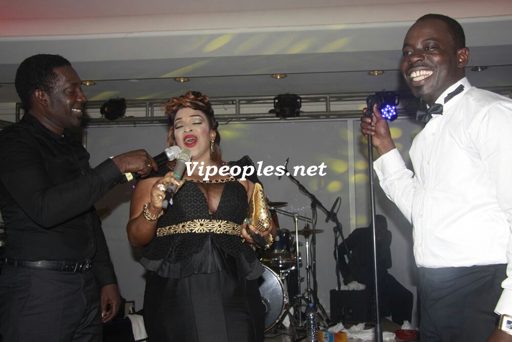 Les deux "golden sapeurs", Boub's et Mbaye Dieye sur scéne avec Mado l'ex maquilleuse de la TFM