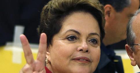 Présidentielle brésilienne: Dilma Rousseff largement en tête, Marina Silva éliminée