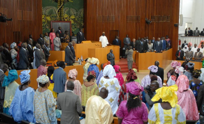 Népotisme à l’Assemblée: Niasse promeut son cousin, Me El Hadji Diouf crie au scandale
