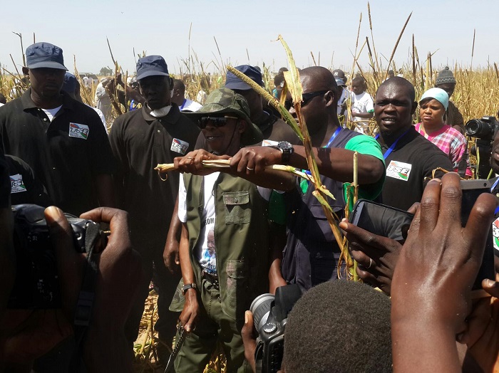 Khelcome 2014: Le milliardaire Cheikh Amar et sa délégation aux oeuvres de Serigne Saliou Mbacké