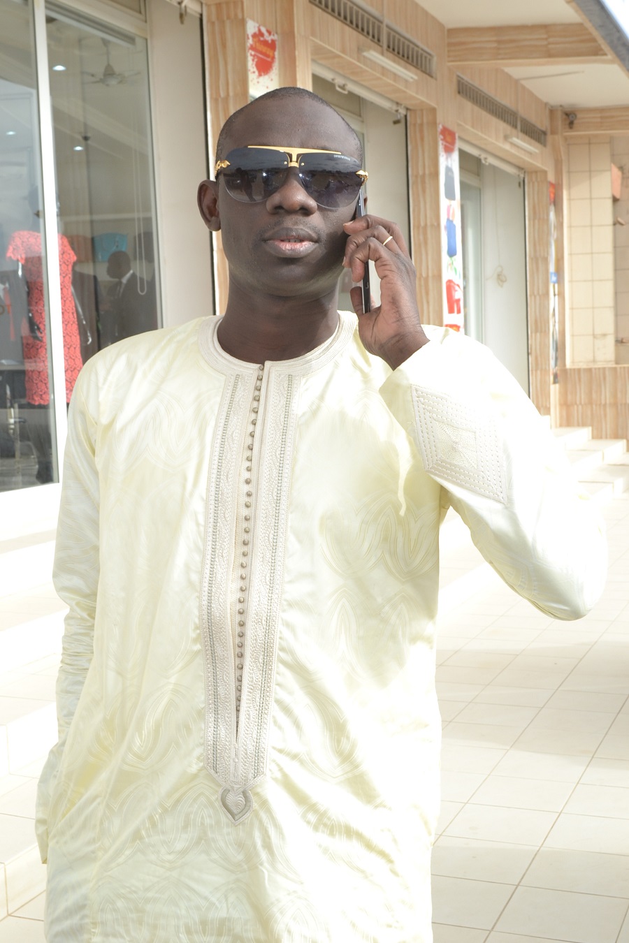Pape Diouf sur le trône