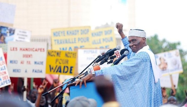 Me Abdoulaye Wade taxe les responsales libéraux de poltrons