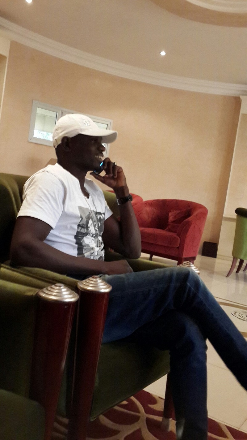 Images: Arrivé de Pape Diouf au salon d'honneur de l'aéroport de Bamako