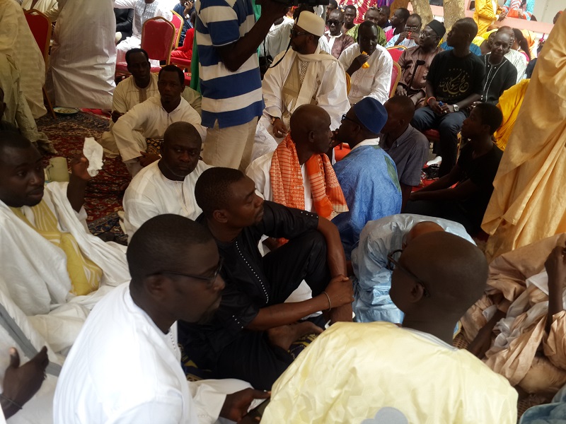 Images du baptéme de Seydina Mouhamed Diouf fils du chanteur Pape Diouf. Regardez