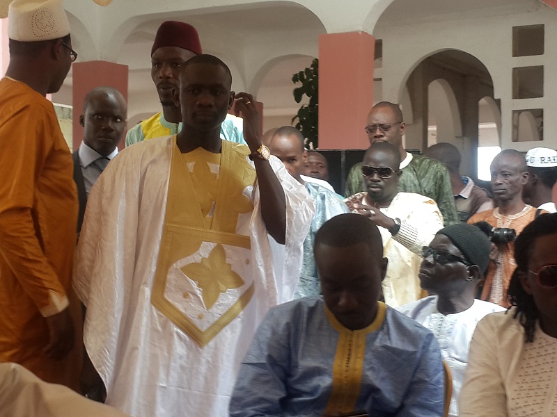 Images du baptéme de Seydina Mouhamed Diouf fils du chanteur Pape Diouf. Regardez
