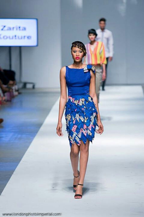 La Gambienne Régina Maneh ex miss Face of Africa Fashion Week London 2013 sur le podium.