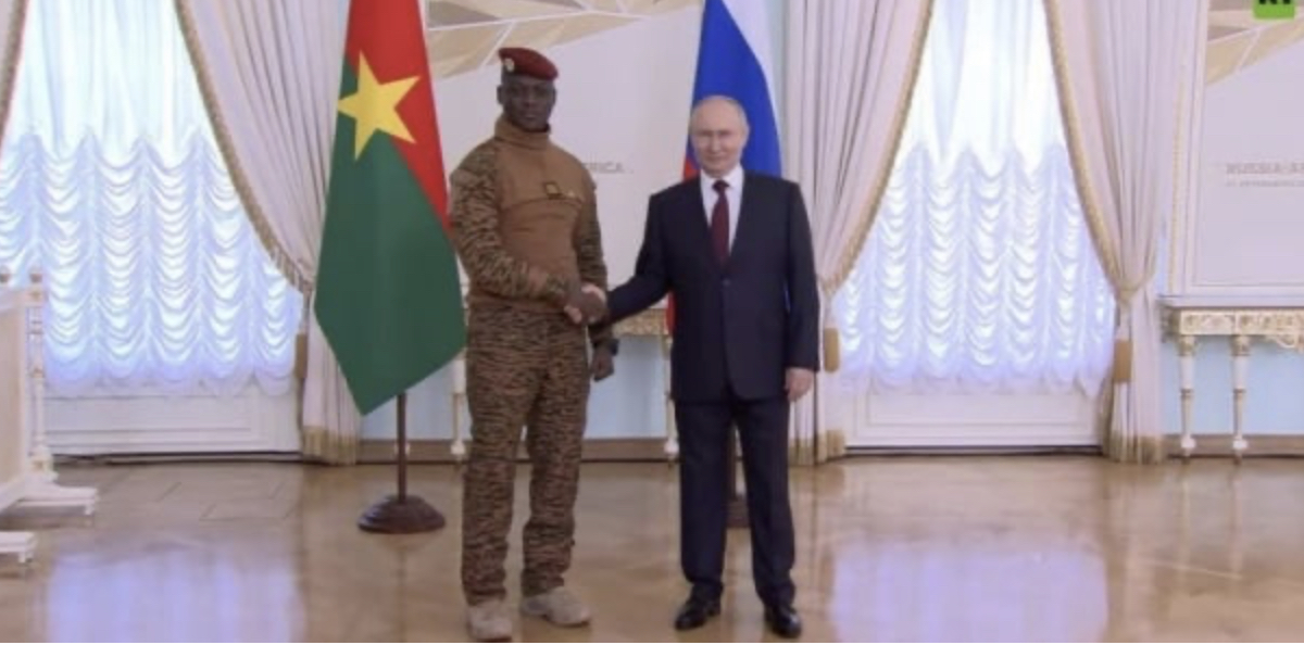 Ibrahim Traoré à Poutine : « Nous avons besoin d’une centrale nucléaire au Burkina »