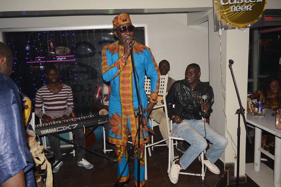 Mbaye Dieye Faye et le "Sing Sing Rythme" vous donne rendez-vous tous les vendredi au Phenox de la Somone.