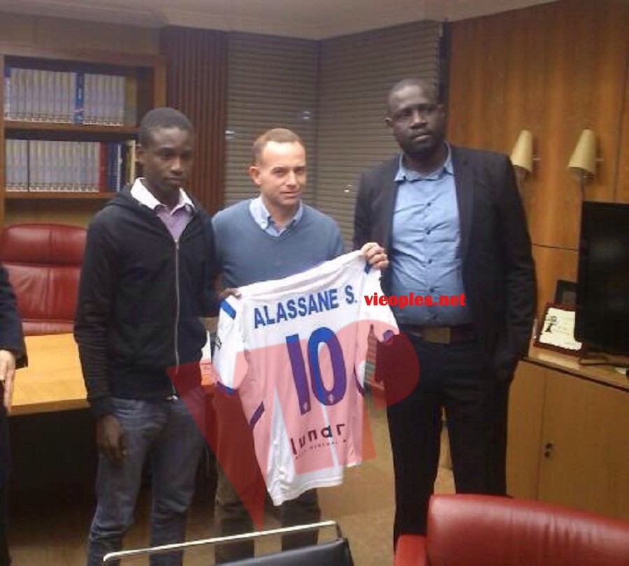 Le Manager de l'avenir football club de Dakar, Saliou Fall fait signer le Sénégalais Alassane Sow dit Messi au Real Saragosse dans la liga espagnol.