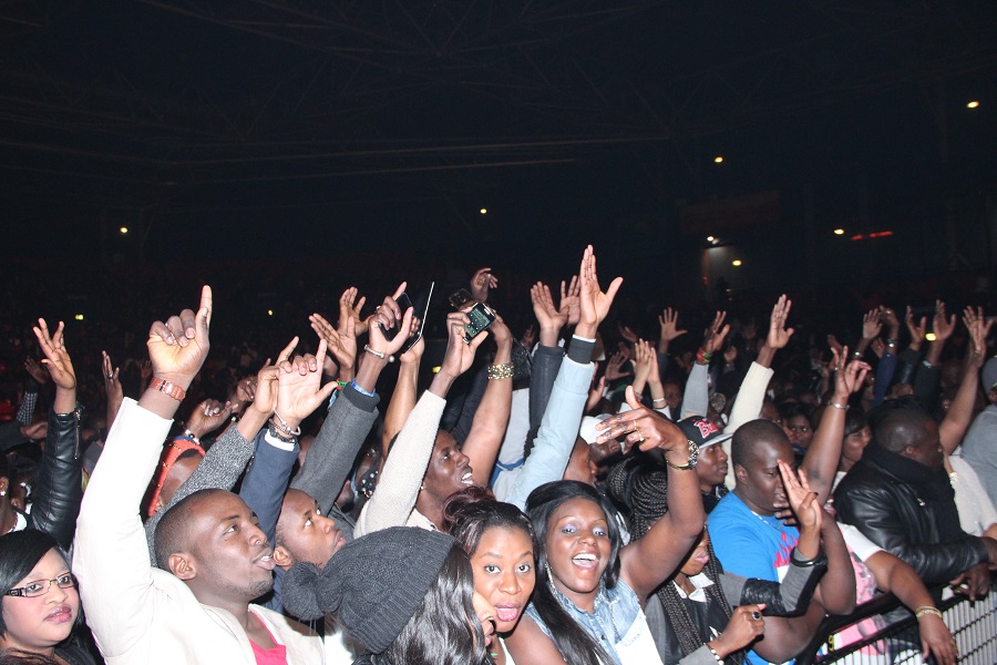 Devant 7000 téléspectateurs, Pape Diouf enflamme le Zenith et vous donne rendez-vous le 04 avril au Dock de Pullman à Paris. Revivez les images .