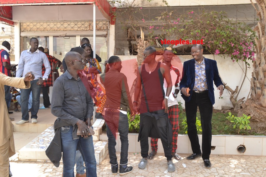 Avant prémiére du tournage de la nouvelle vidéo clip "Dou Dagne" de Pape Diouf: La surprise du 04 avril au Dock de Pullman. Regardez