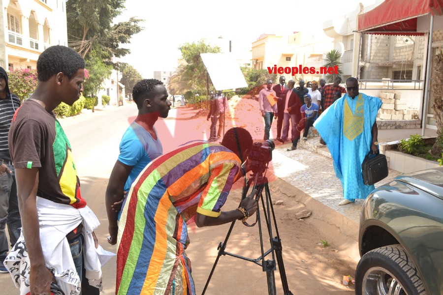 Avant prémiére du tournage de la nouvelle vidéo clip "Dou Dagne" de Pape Diouf: La surprise du 04 avril au Dock de Pullman. Regardez
