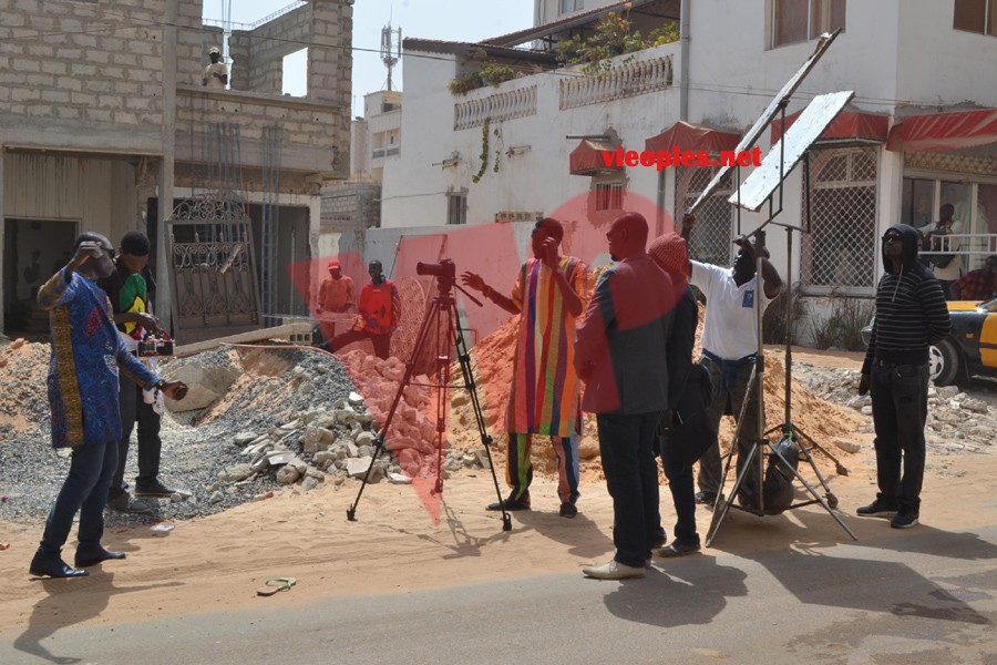 Avant prémiére du tournage de la nouvelle vidéo clip "Dou Dagne" de Pape Diouf: La surprise du 04 avril au Dock de Pullman. Regardez