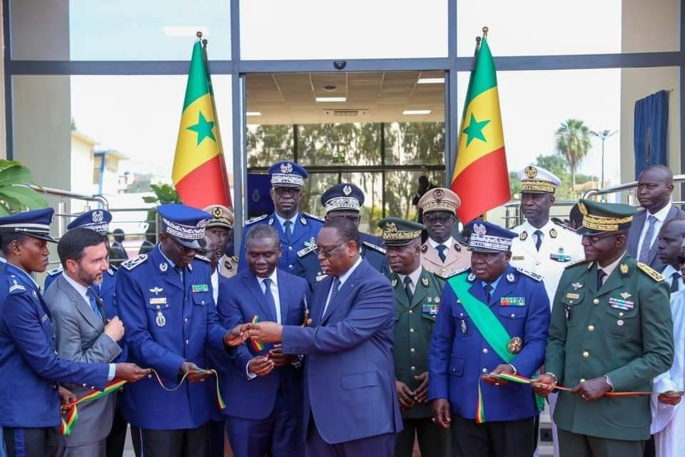 Le Président Macky Sall exprime sa gratitude au Général Moussa Fall, pour son engagement exemplaire Le Président Macky Sall exprime sa gratitude au Général Moussa Fall, pour son engagement exemplaire