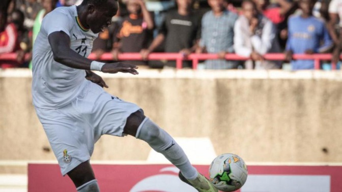 Football :Le Ghanéen Raphael Dwamena s'effondre et décède en plein match