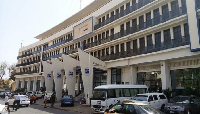 4000 Travailleurs De La Poste N’ont Pas Toujours Perçu Leur Salaire De Novembre