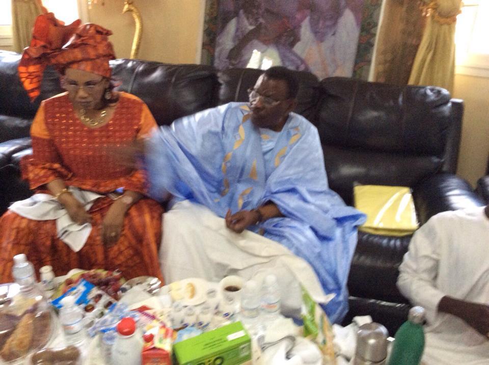 « Thiants » du 17 Avril : petit déjeuner royal offert par Cheikh Béthio Thioune à ses disciples