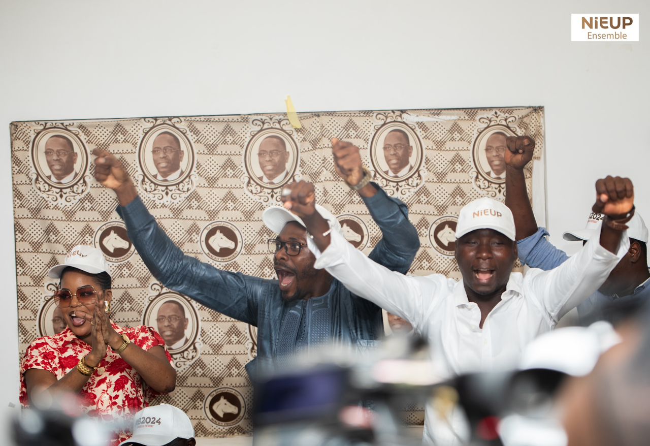 Parrainage-Khadim Dia Président du mouvement « Nieup »,décroche 28.353 parrains en faveur d’Amadou Ba
