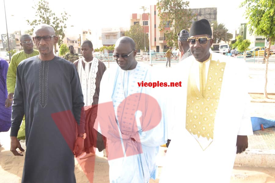 Les images du mariages du mariage de la fille de MBagnick Diop avec le mannequin Baye Bia. Regardez