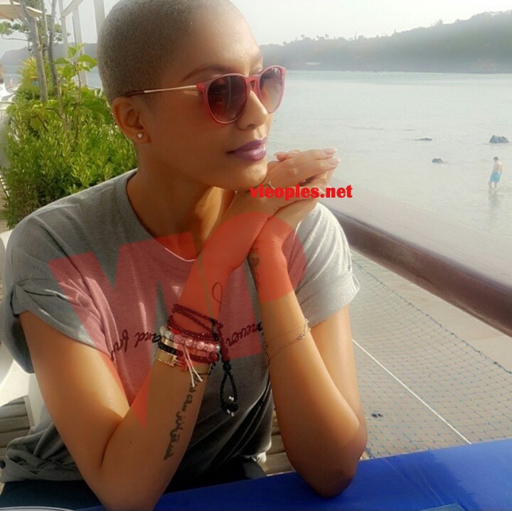 Adja Diallo très sexy avec ses tatoos.