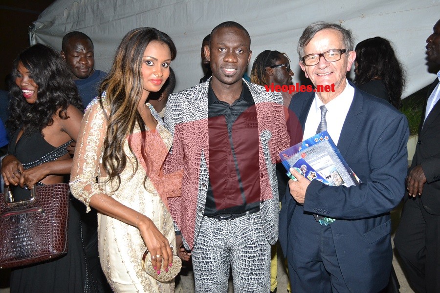 Soirée de gala du port: Pape Diouf assure son show spectacle devant les employés de Cheikh Kanté.Regardez