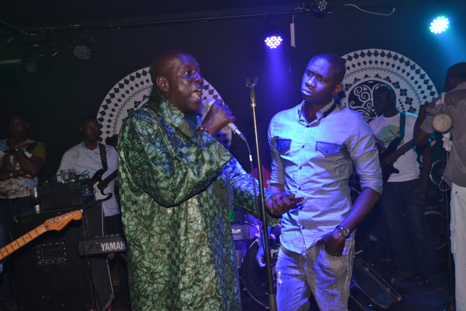 Revivez les images de la soirée dominical du nouveau roi de la musique Sénégalaise Pape Diouf au Baramundi.