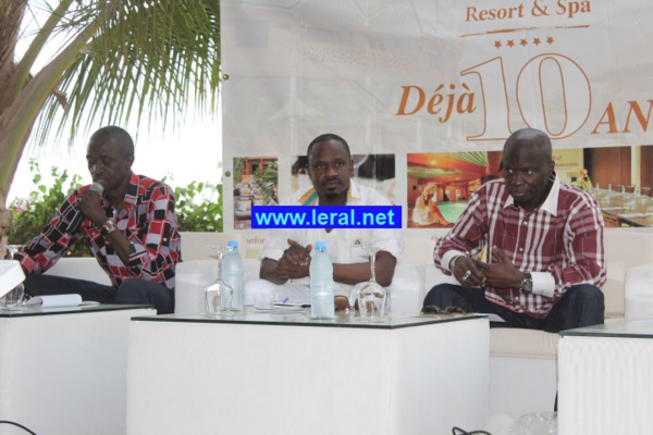 Photos + vidéo: Baba Hamdy rend hommage à Omar Péne et dénonce une "arnaque"