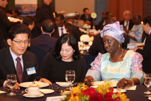Forum des investisseurs en Coréen: Mimi Touré dans la délégation présidentielle