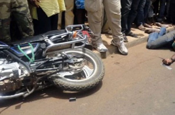 Accident à Kaolack : Un motocycliste finit sa course sous un camion et meurt