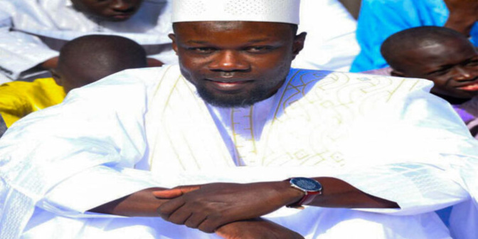 Fête de Korité : Ousmane Sonko a effectué la prière à la mosquée « Massalikoul Djinane »