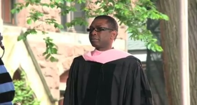 Youssou Ndour sera honoré par l’université Berklee Valencia avec un doctorat honoris causa
