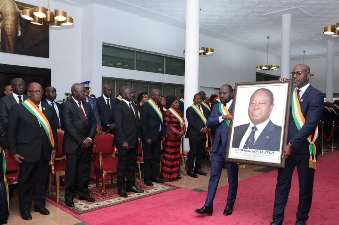 COMMUNIQUE DE PRESSE-Condoléances de Me Abdoulaye Wade et du PDS au défunt Président Bédié.