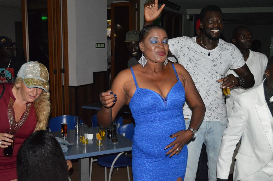 EUROPEAN TOUR: Pape Diouf , premier artiste Sénégalais dans la chaleur d'Ibiza une ville touristique d'Espagne