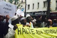 En images-Grande marche de la communauté Sénégalaise de France, suite à l'incendie de la rue Myrha (Paris)