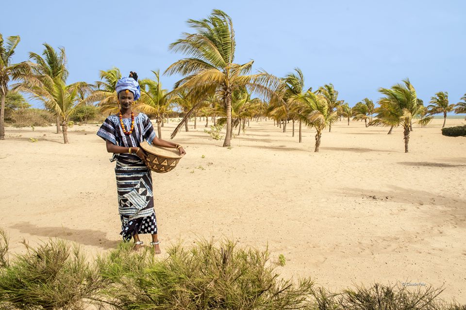 Nafissatou Gningue une beauté naturelle qui magnifie un model de mannequin au Sénégal.