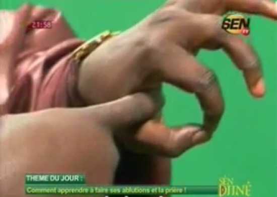 Piercing : Iran Ndao parle des femmes qui se percent le $exe – Regardez