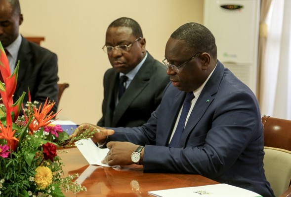 Les images de la rencontre entre le président Sall et le groupe de facilitateurs Burkinabé