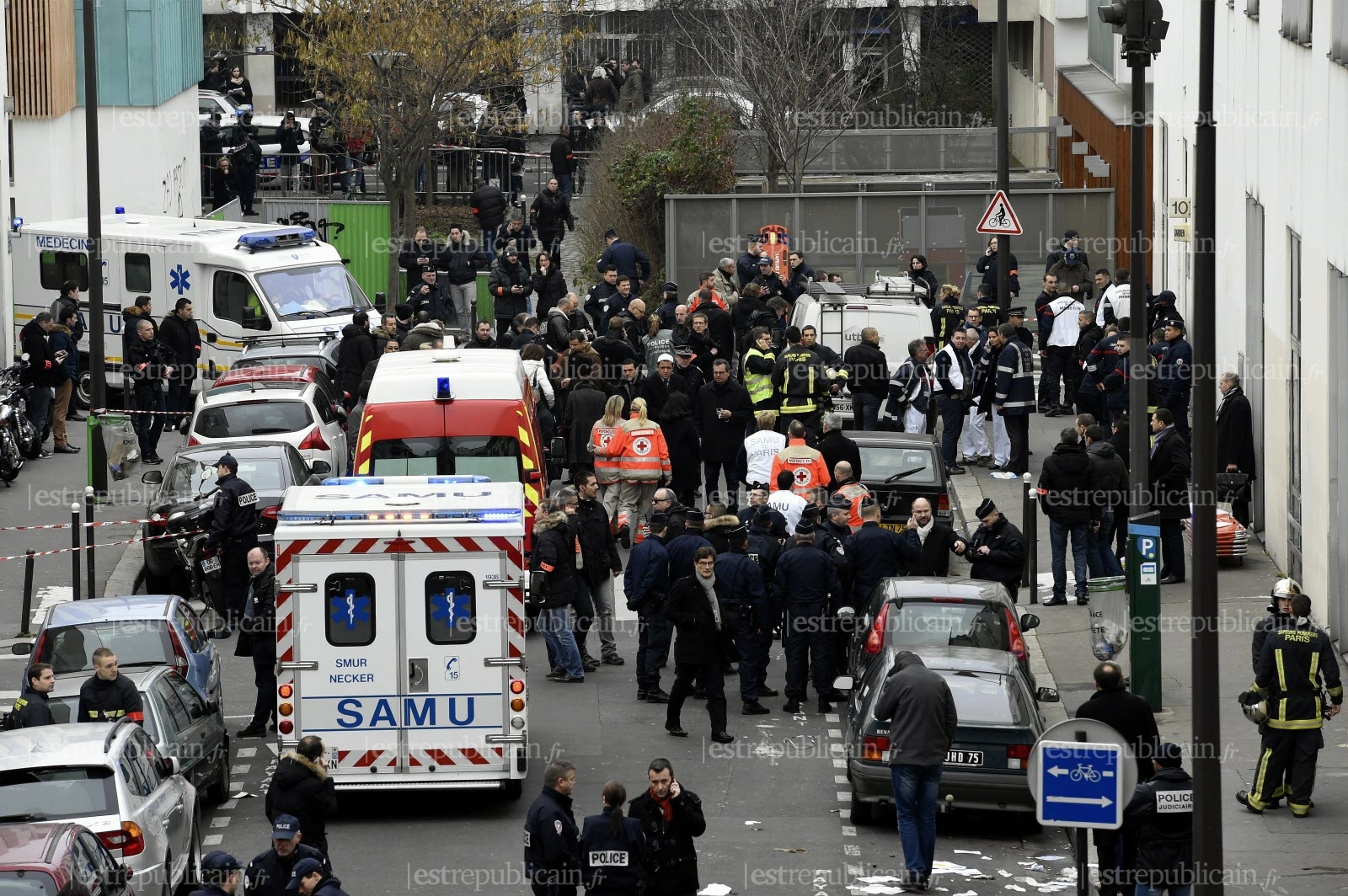 Urgent: Attentat terroriste à Paris plus de 60 morts sur le 11 éme stade de France Bata clan aujourd'hui entre 18h et 23h