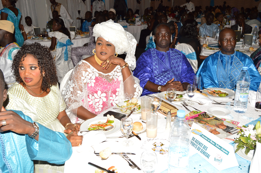 King Fhad Place: Diner de gala de l'association des maitres tailleurs du Sénégal (ADMAST)avec Pape Diouf et la génération consciente.