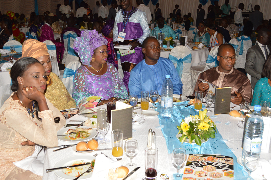 King Fhad Place: Diner de gala de l'association des maitres tailleurs du Sénégal (ADMAST)avec Pape Diouf et la génération consciente.