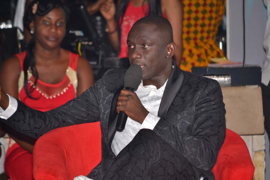 Exclusivité en images: Enregistrement de l'émission invité d’honneur, Boubs reçoit  le nouveau prince de la musique Pape Diouf. Regardez