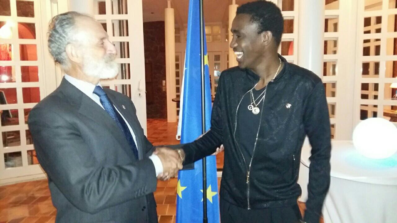 Concert de la planète le 11 décembre à l'Obélisque:  L'ambassadeur  de l'union Européenne reçoit Wally Ballago Seck